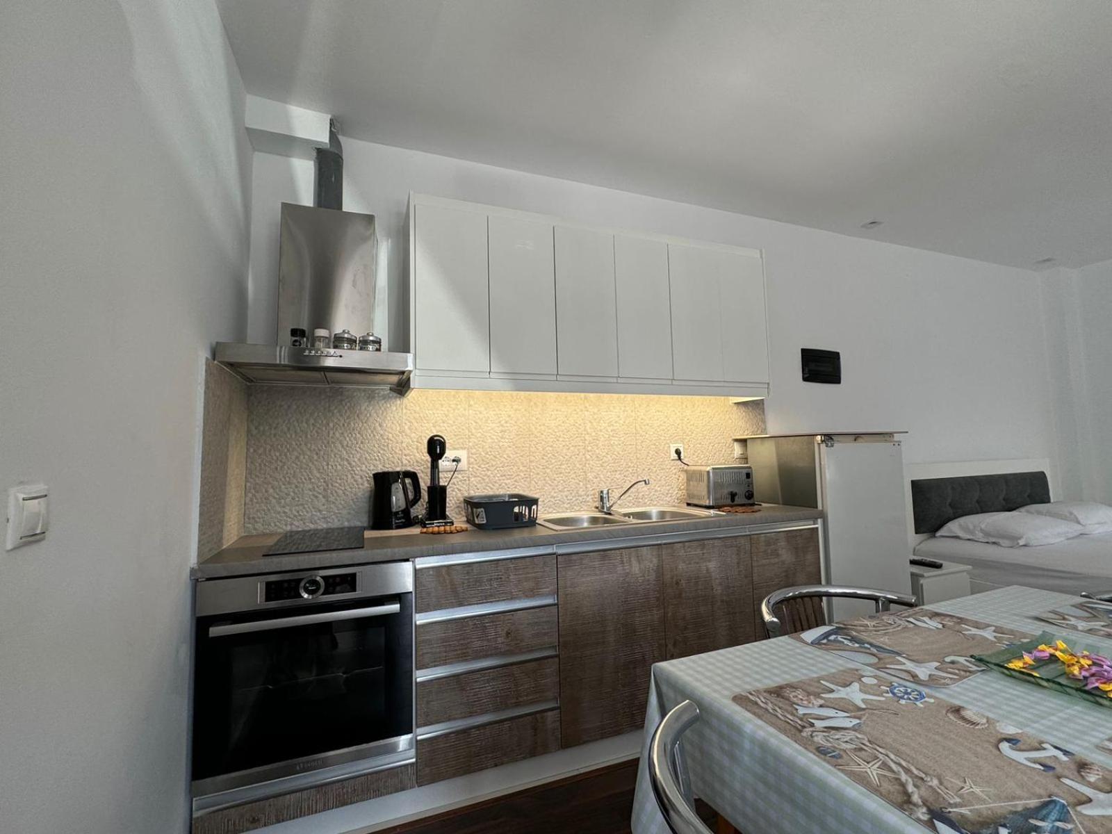 Sulozeqi Apartments Ksamil Esterno foto